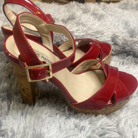 Steve Madden Roxann Red Cork Heel Platform Sandals Size 8.5 Excellent Condition - Picture 4 of 10